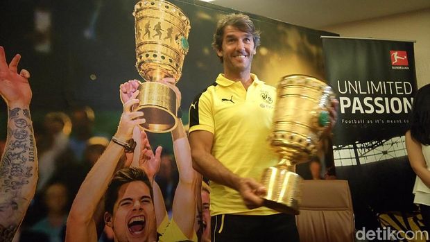 20 Menit Bersama Legenda Borussia Dortmund, Karl-Heinz Riedle