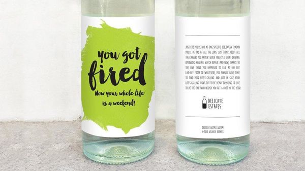 10 Label Botol Wine Ini Berisi Tulisan Unik dan Kreatif