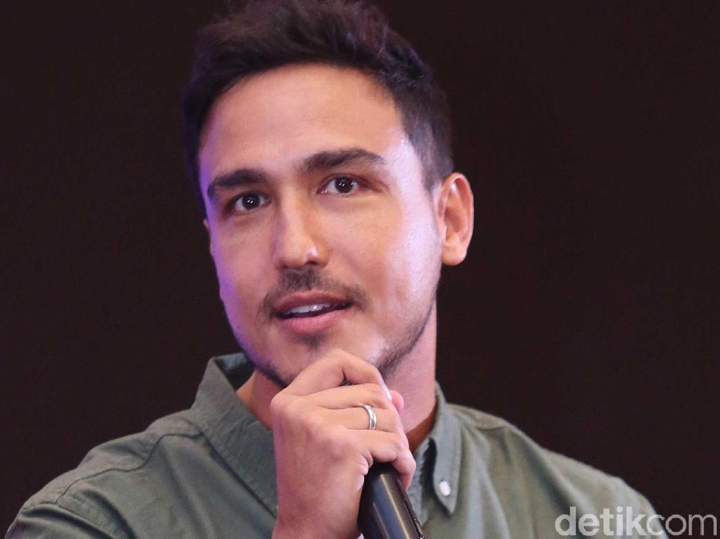 Jadi Pengisi Suara Animasi, Hamish Daud Perankan Badak Jadi Pengisi Suara Animasi, Hamish Daud Perankan Badak