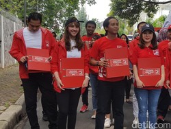 Grace, Tsamara dan Giring Nidji Jalan Kaki Daftarkan PSI ke KPU
