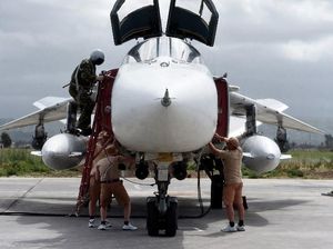 Jet Tempur Sukhoi Milik Rusia Jatuh di Suriah, Awak Pesawat Tewas Jet Tempur Sukhoi Milik Rusia Jatuh di Suriah, Awak Pesawat Tewas
