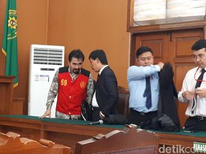 Jaksa: Aa Gatot Mengaku Elang di Rumahnya Datang Sendiri Jaksa: Aa Gatot Mengaku Elang di Rumahnya Datang Sendiri