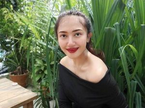 Putri Aa Gatot Bosan Selalu Dikaitkan dengan Sang Ayah Putri Aa Gatot Bosan Selalu Dikaitkan dengan Sang Ayah