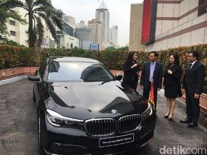 Mobil Mewah BMW untuk Para Diplomat