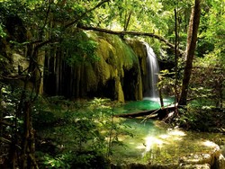 Putri Diana yang Jatuh Cinta Pada Pulau Moyo