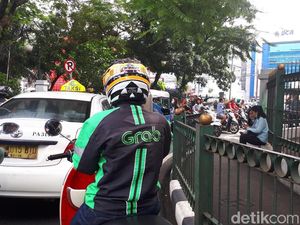 Ojek Semrawut di Cikini, Dishub: Sudah Ditindak tapi Bandel Ojek Semrawut di Cikini, Dishub: Sudah Ditindak tapi Bandel