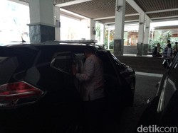 Jelang Lengser, Djarot Mulai Kemasi Barang dari Kantornya