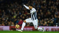 Matt Phillips mencatatkan laju 35,2 km per jam pada musim 2016/2017 untuk West Bromwich Albion. (Foto: Stu Forster/Getty Images)