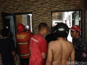 Rumah Terbakar di Pisangan Timur