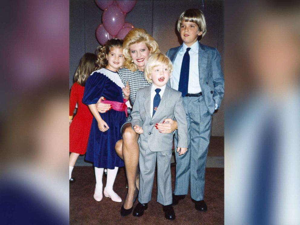 Istri Pertama Trump Sebut Dirinya 'Ibu Negara', Apa Kata Melania?