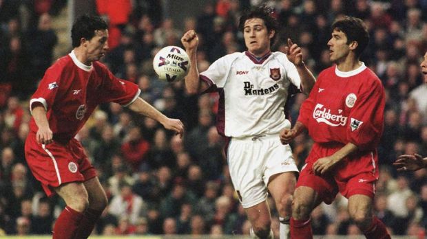 Frank Lampard (tengah) membela West Ham United sejak 1995 hingga 2001.
