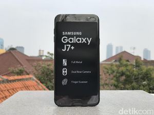 Unboxing Galaxy J7+ Berkamera Ganda