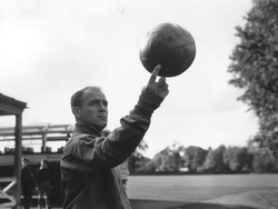 Benzema tidak jauh jaraknya dari Alfredo Di Stefano. Legenda Real Madrid di era 1950-an dengan 308 gol (Getty Images)