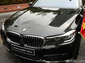 Mobil Mewah BMW untuk Para Diplomat