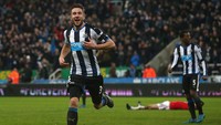 Paul Dummet mencatatkan laju 35,15 km per jam pada musim 2015/2016 untuk Newcastle United. (Foto: Ian MacNicol/Getty Images)