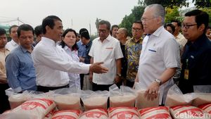 Dua Menteri Jokowi Cek Beras ke Pasar Induk Cipinang