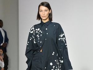 Bella Hadid Dikabarkan Sudah 4 Bulan Pacaran dengan Drake