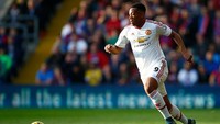 Anthony Martial mencatatkan laju 35,4 km per jam pada musim 2015/2016 untuk Manchester United. (Foto: Jordan Mansfield/Getty Images)