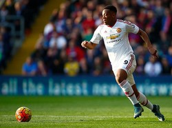 Anthony Martial mencatatkan laju 35,4 km per jam pada musim 2015/2016 untuk Manchester United. (Foto: Jordan Mansfield/Getty Images)