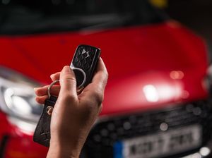 Mau Mobil Aman dari Maling? Bungkus Remote Pakai Kertas Timah