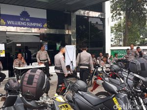 Antisipasi Mobilisasi Massa, Polisi Kawal Kantor Go-Jek Bandung Antisipasi Mobilisasi Massa, Polisi Kawal Kantor Go-Jek Bandung