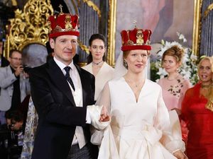 Putri Serbia Menikah Tak Pakai Gaun Princess, Ini Busana yang Dikenakannya