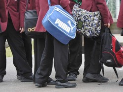 Korban Pemerkosaan Ditempatkan Sekelas dengan Pemerkosanya