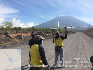 Penampakan Drone BNPB Untuk Rekam Data Visual Kawah Gunung Agung