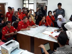 Baru 2 Parpol yang Daftar Peserta Pemilu 2019 ke KPU Surabaya Baru 2 Parpol yang Daftar Peserta Pemilu 2019 ke KPU Surabaya