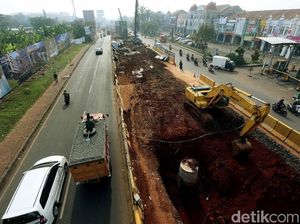 Kondisi Terkini Pembangunan Tol Cimaci di Jalan Transyogi Cibubur