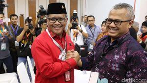 Hasto Daftarkan PDIP Jadi Peserta Pemilu 2019