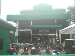 Polisi Masih Siaga di Kantor Go-Jek Bandung Polisi Masih Siaga di Kantor Go-Jek Bandung