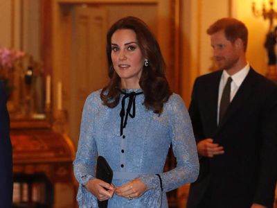 Foto: Kecantikan Kate Middleton Saat Pamer Perut Buncit di Kehamilan Ketiga