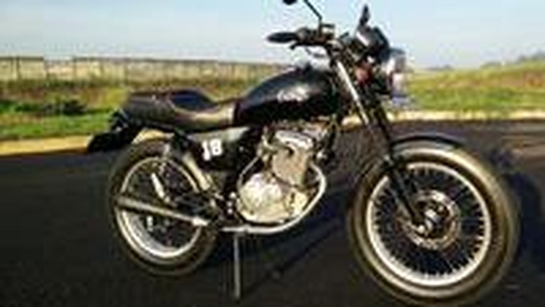Modifikasi Suzuki Thunder bergaya retro/Pamor Foto: Pool (Exener)