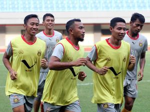 Berpotensi Tampil di Asia, Legalitas Bhayangkara FC dan Madura United Belum Beres Berpotensi Tampil di Asia, Legalitas Bhayangkara FC dan Madura United Belum Beres