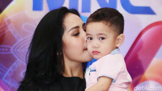 Nagita dan Rafathar/