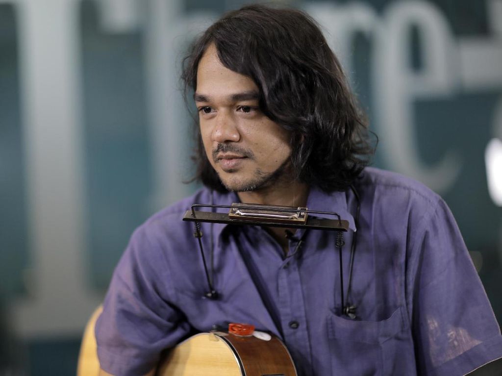 Jason Ranti Diberi Kebebasan Perankan Sosok Pidi Baiq Jason Ranti Diberi Kebebasan Perankan Sosok Pidi Baiq