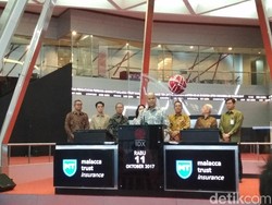 IPO, Saham Perusahaan Asuransi Tertua Habibie Menguat 20%