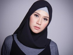 Zaskia Mecca Bantah Pekerja Hanung Kecelakaan dan Minta Tunjangan