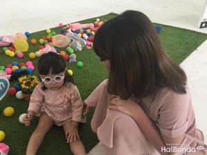 Sabarnya Mama Gisel Membujuk si Kecil Gempi Supaya Nurut Sabarnya Mama Gisel Membujuk si Kecil Gempi Supaya Nurut