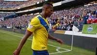 Antonio Valencia (Ekuador). Bersama Manchester United, Valencia tampil impresif musim lalu. Namun, ia tak mampu menginspirasi Ekuador untuk lolos dari fase kualifikasi zona CONMEBOL. (Foto: Otto Greule Jr/Getty Images)