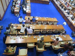 Rapat Anggaran Jonan Dihadiri 14 Anggota DPR