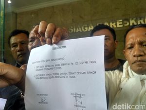 Pelapor Ketua KPK ke Bareskrim, Klaim Serahkan Bukti Korupsi Pelapor Ketua KPK ke Bareskrim, Klaim Serahkan Bukti Korupsi