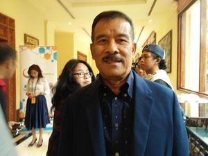 Persib Disebut Anak Emas, Umuh: Itu Jahat dan Tak Sopan Persib Disebut Anak Emas, Umuh: Itu Jahat dan Tak Sopan