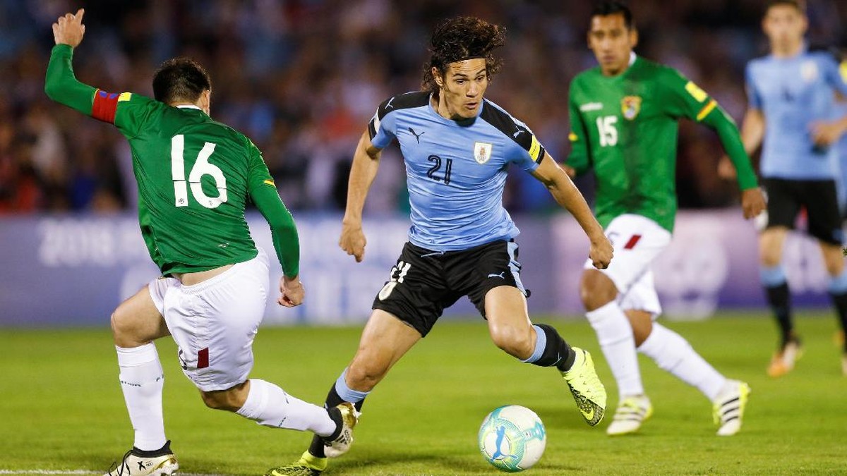Edinson Cavani menyumbangkan satu gol untuk Uruguay (Andres Stapff/Reuters)