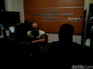 Wartawan Korban Kekerasan Polisi Laporkan Pelaku ke Polres Banyumas Wartawan Korban Kekerasan Polisi Laporkan Pelaku ke Polres Banyumas