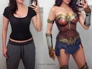 Hebat, Cosplayer Cantik Ini Bisa Mirip Siapa Saja