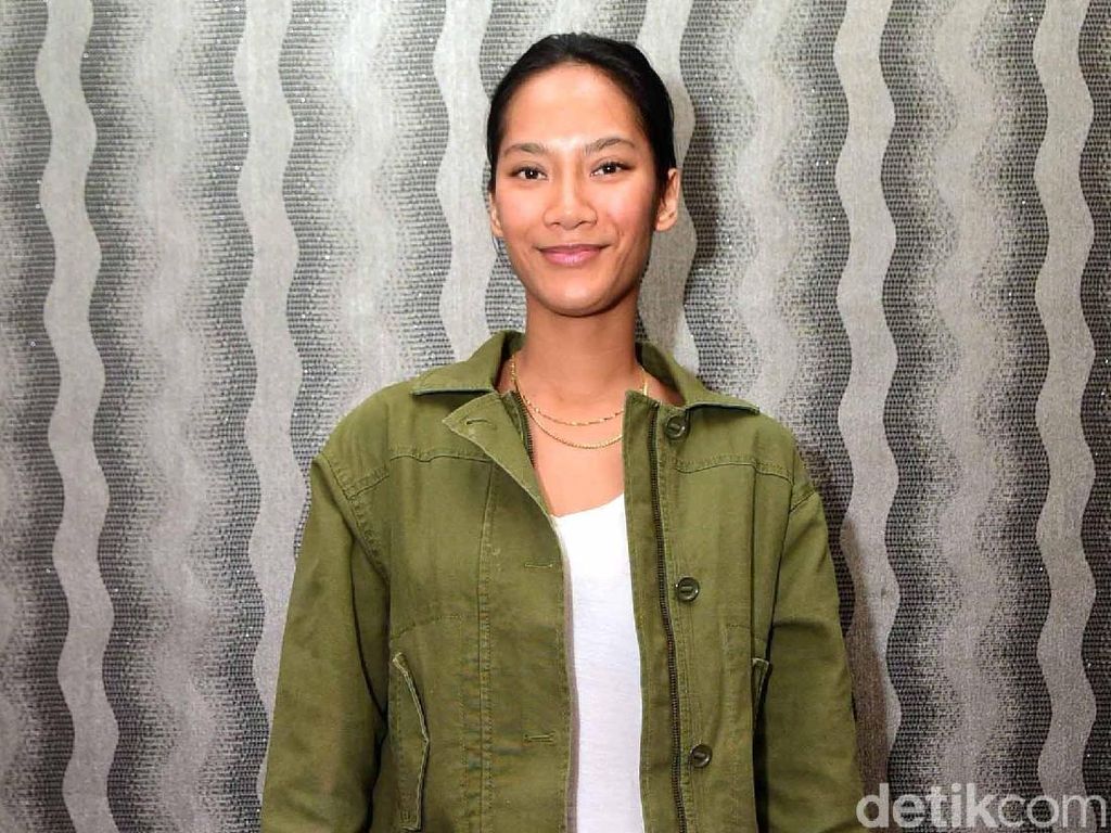 Ingin Hidup Baru, Alasan Tara Basro Main Teater Ingin Hidup Baru, Alasan Tara Basro Main Teater