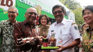TransJakarta Terima Hibah Bus Tingkat Pariwisata