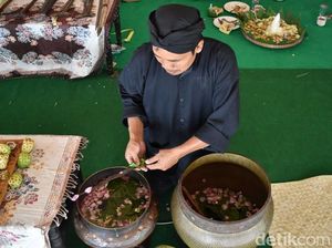 Melihat Prosesi Jamasan Pusaka Tombak Kyai Wijaya Mukti di Yogyakarta Melihat Prosesi Jamasan Pusaka Tombak Kyai Wijaya Mukti di Yogyakarta